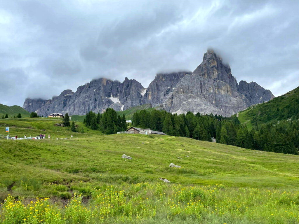 Come prepararsi per una giornata in montagna